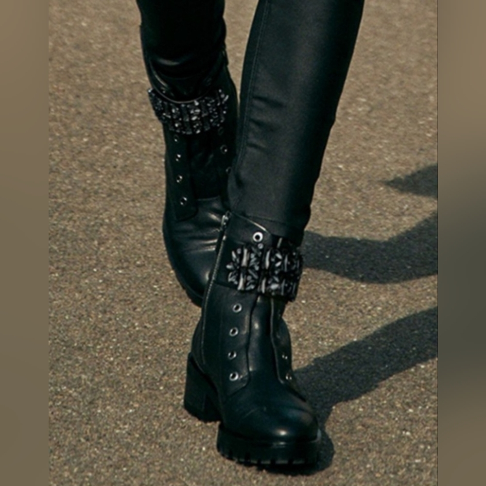 NWT Karl Lagerfeld Pippa Lug Sole Black Booties Ankle Boots Size 7 - Picture 11 of 14